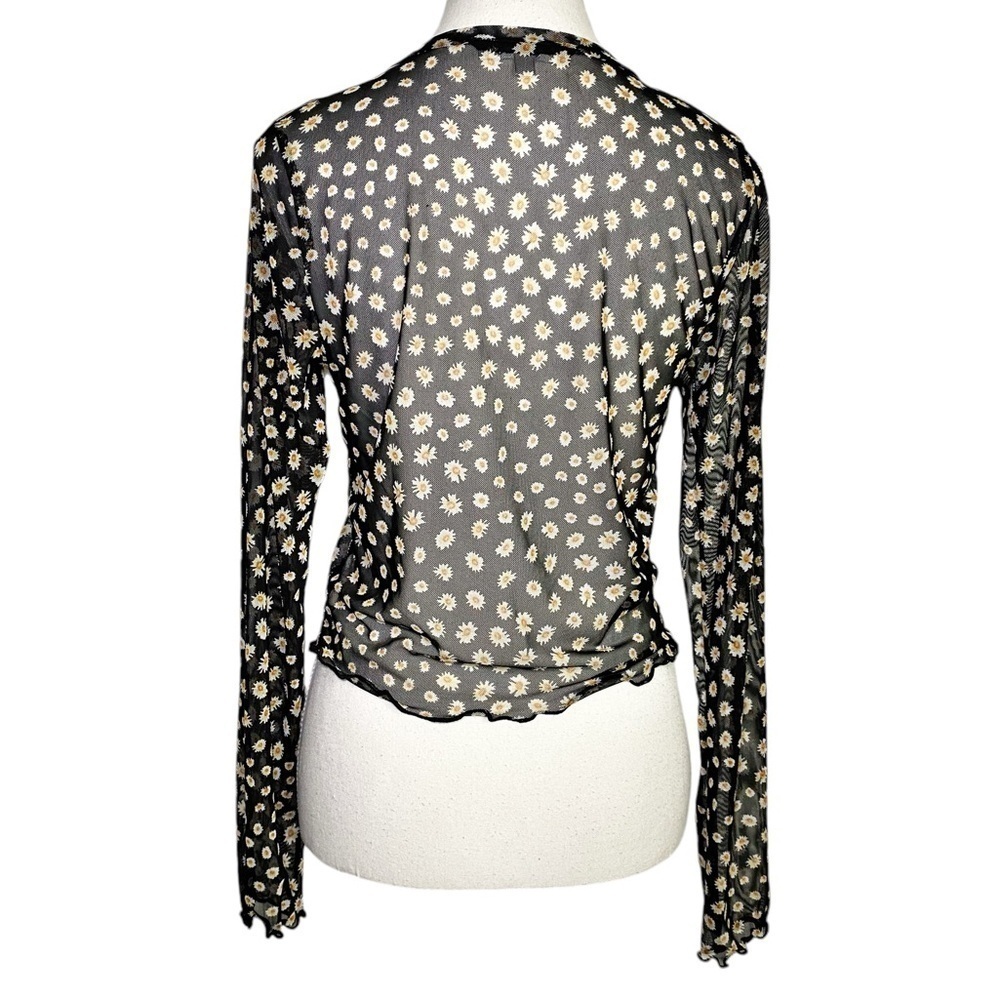 Gaze Knit Mesh Daisy Long Sleeve Crop Top - Picture 3 of 12